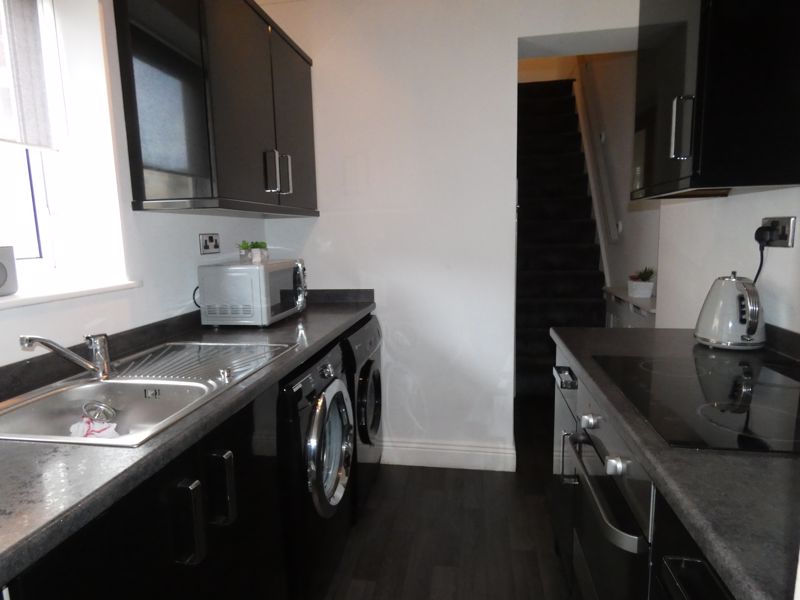 Kitchen- click for photo gallery